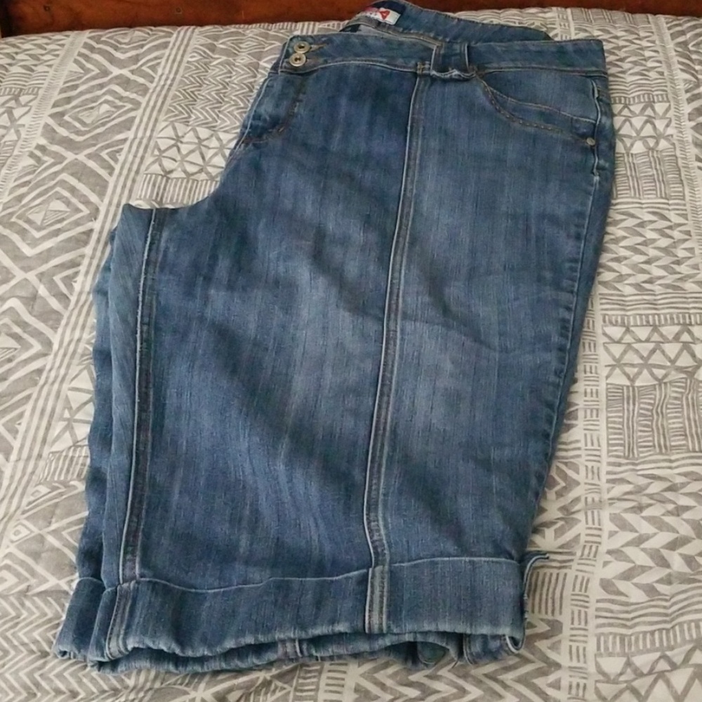 Jean Bermuda shorts